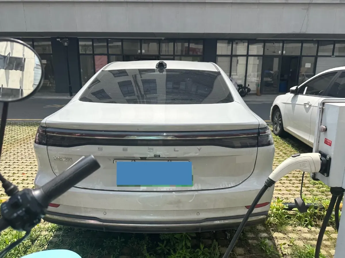 2025 Geely Galaxy A7 1.5L 112HP L4 1DHT PHEV,autocango,china used car exporter,china ev exporter,chinese used car exporter,chinese used ev exporter