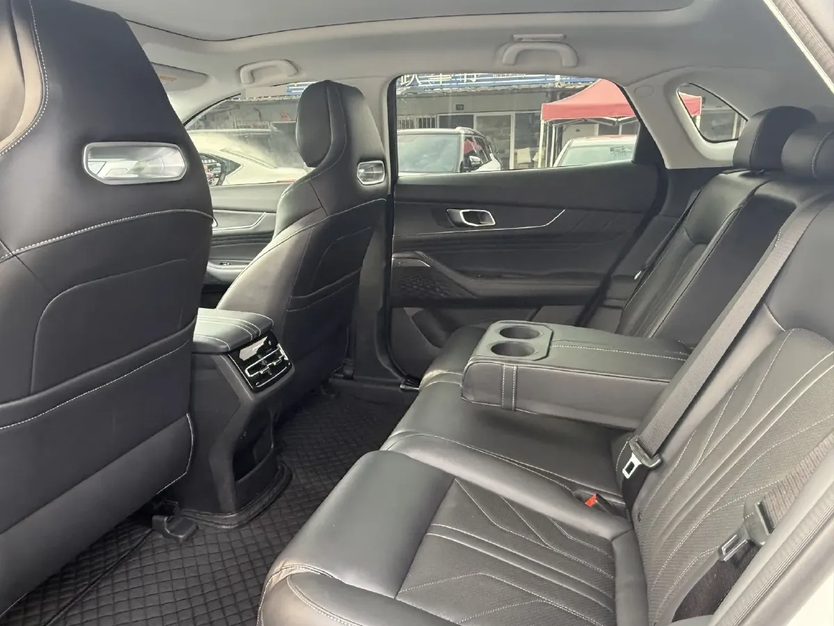 2024 ChangAn UNI-K 2.0T 233HP L4 8AT,autocango,china used car exporter,china ev exporter,chinese used car exporter,chinese used ev exporter