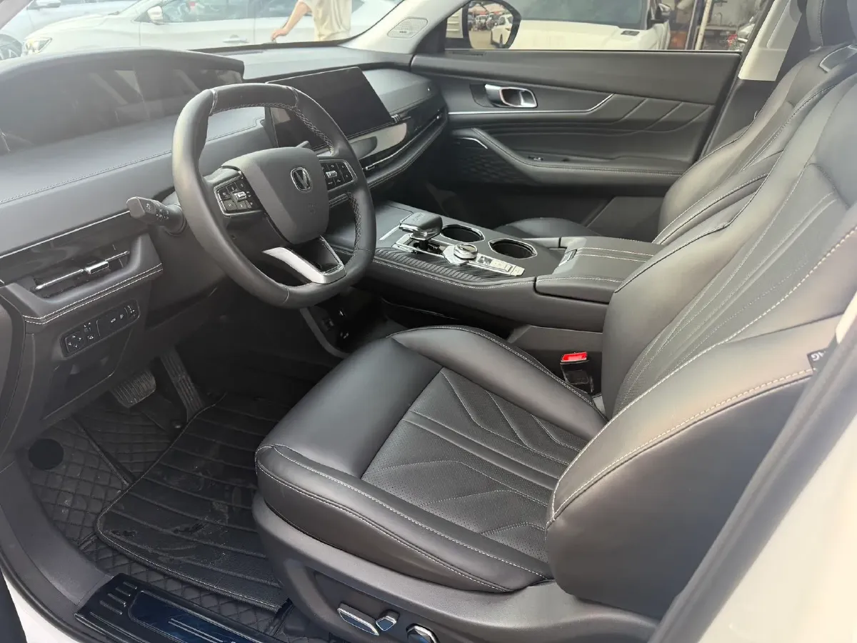 2024 ChangAn UNI-K 2.0T 233HP L4 8AT,autocango,china used car exporter,china ev exporter,chinese used car exporter,chinese used ev exporter