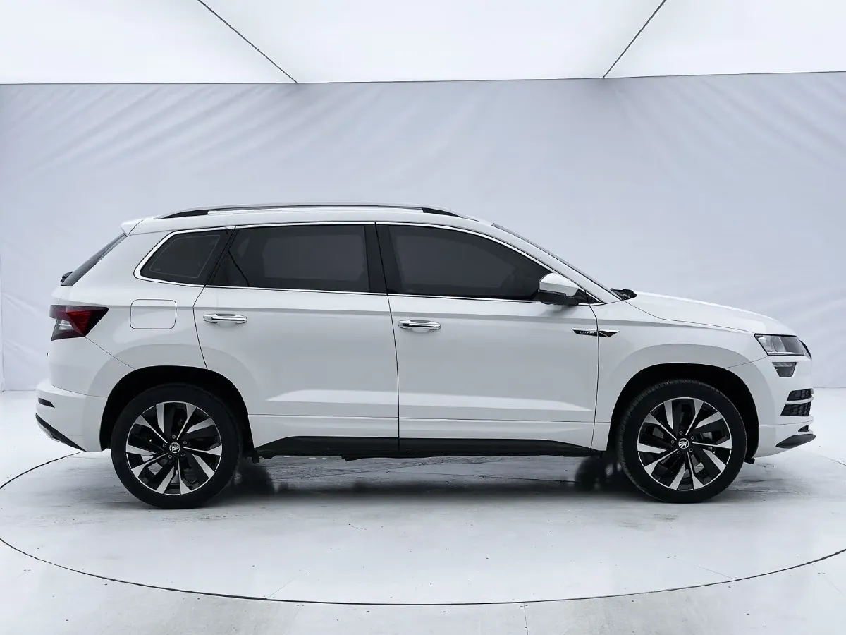 2022 Skoda Karoq 1.4T 150HP L4 7DCT,autocango,china used car exporter,china ev exporter,chinese used car exporter,chinese used ev exporter