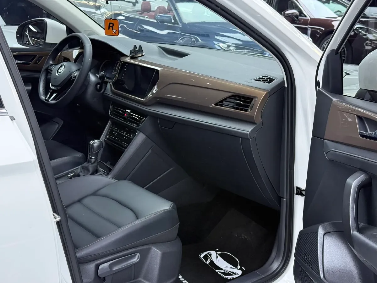 2021 Volkswagen Tharu 1.4T 150HP L4 7DCT,autocango,china used car exporter,china ev exporter,chinese used car exporter,chinese used ev exporter