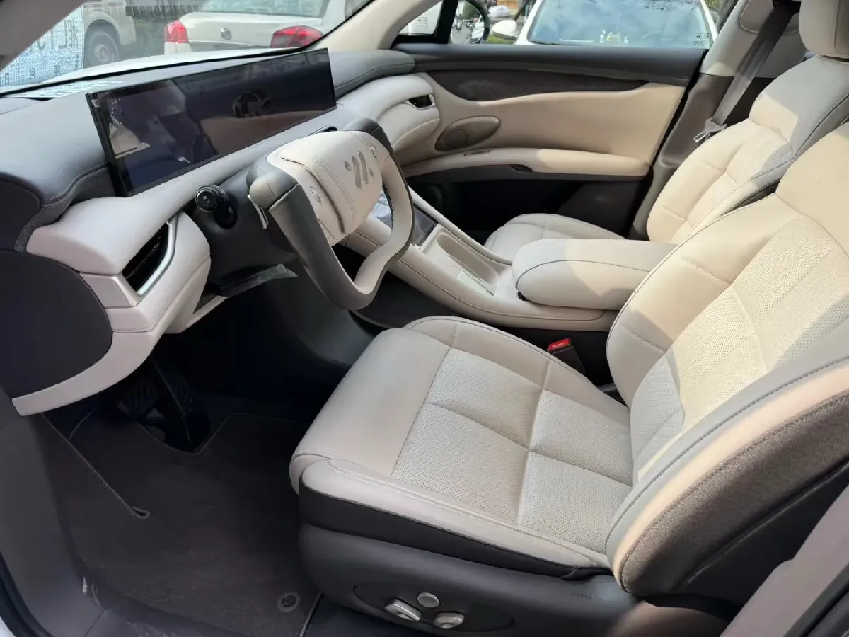 2025 IM LS6 BEV 75KWH,autocango,china used car exporter,china ev exporter,chinese used car exporter,chinese used ev exporter