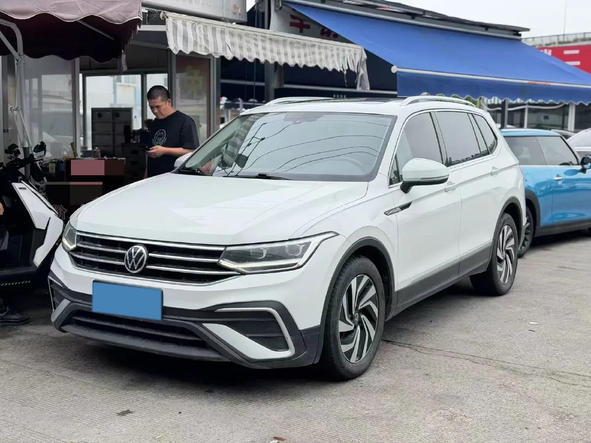 2023 Volkswagen Tiguan L 1.5T 160HP L4 7DCT,autocango,china used car exporter,china ev exporter,chinese used car exporter,chinese used ev exporter