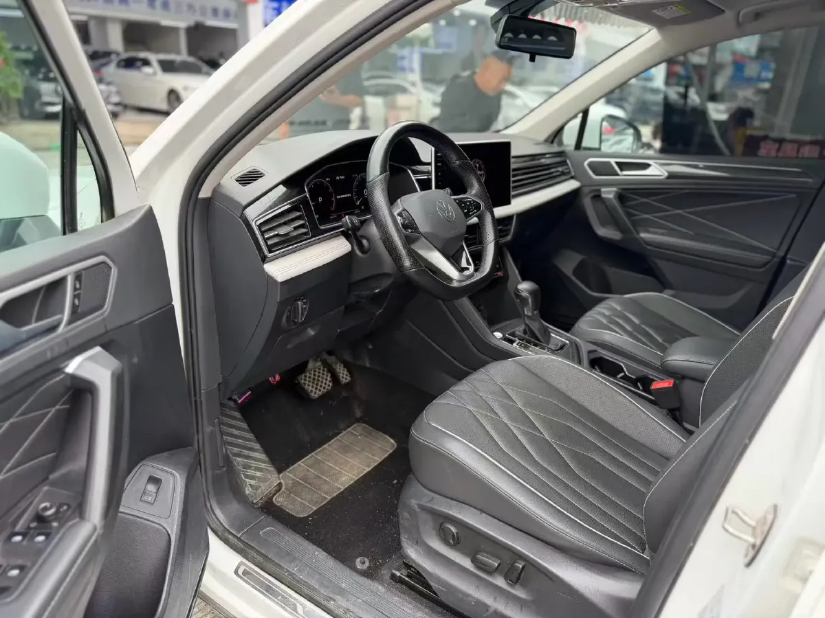 2023 Volkswagen Tiguan L 1.5T 160HP L4 7DCT,autocango,china used car exporter,china ev exporter,chinese used car exporter,chinese used ev exporter