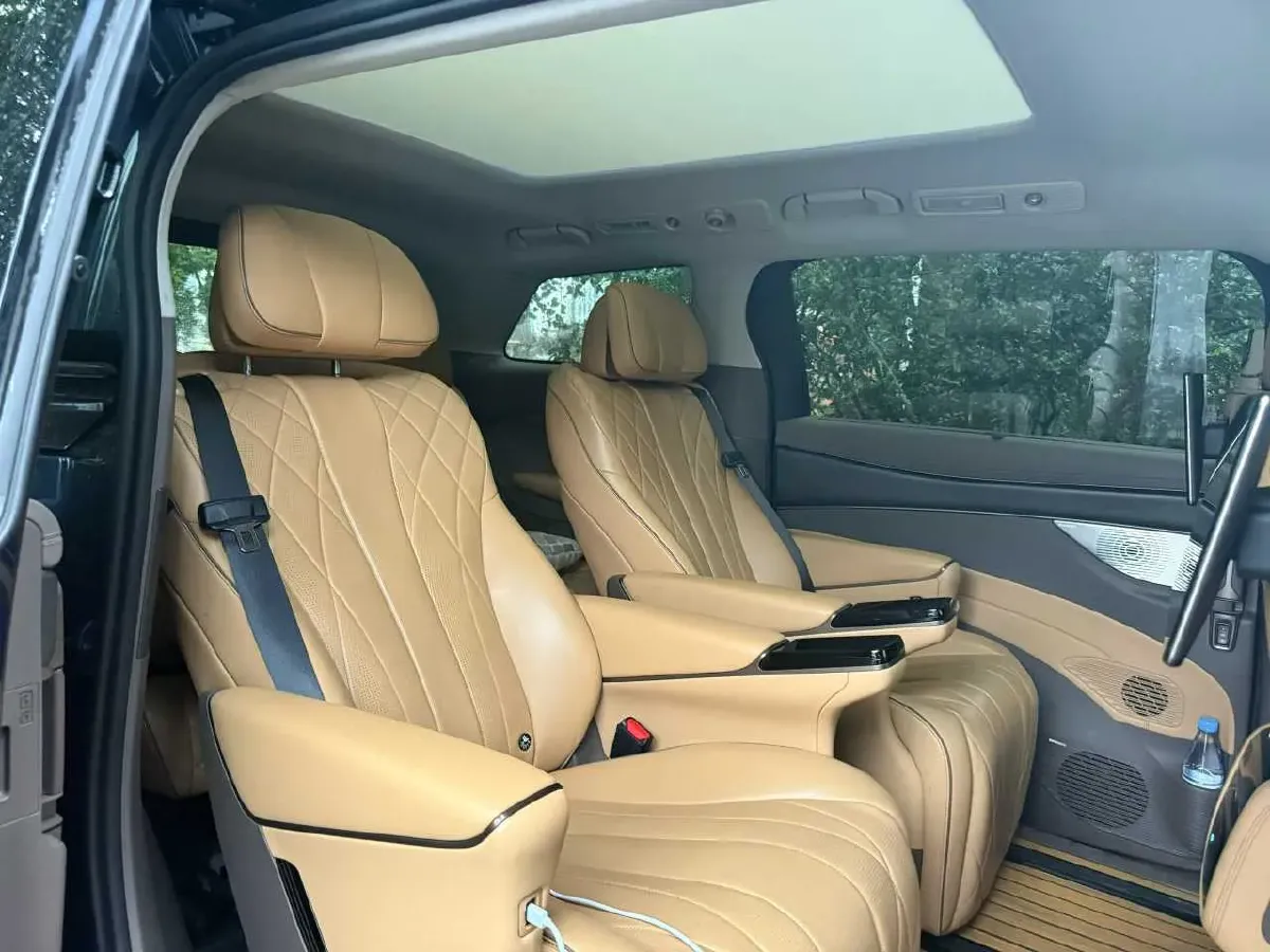 2022 Mercedes-Benz GLC Class 2.0T 197HP L4 9AT,autocango,china used car exporter,china ev exporter,chinese used car exporter,chinese used ev exporter