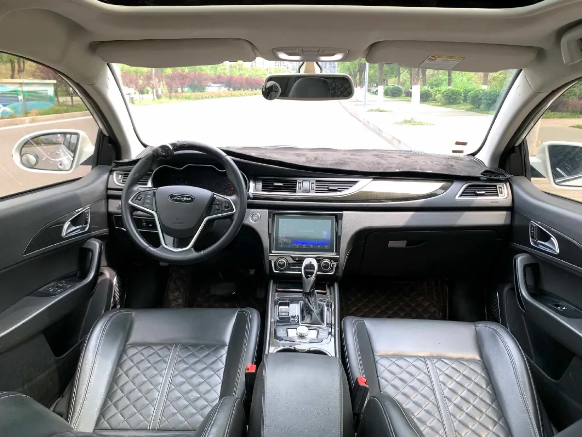 2017 Zotye Z560 1.5T 150HP L4 CVT,autocango,china used car exporter,china ev exporter,chinese used car exporter,chinese used ev exporter