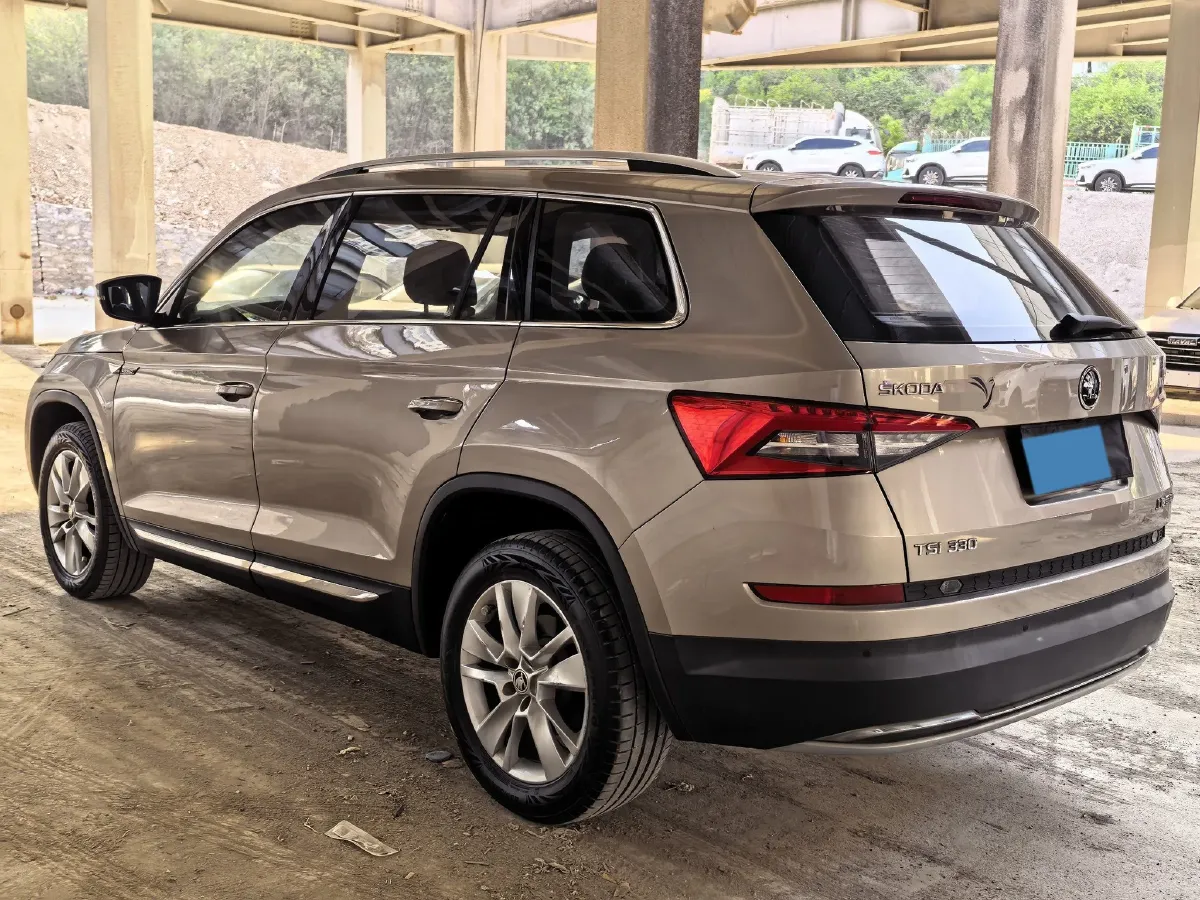 2018 Skoda Kodiak 2.0T 186HP L4 7DCT,autocango,china used car exporter,china ev exporter,chinese used car exporter,chinese used ev exporter