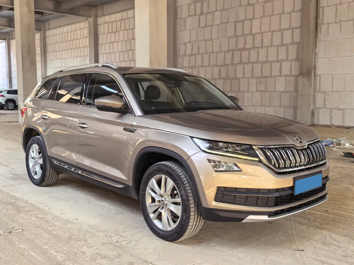 2018 Skoda Kodiak 2.0T 186HP L4 7DCT,autocango,china used car exporter,china ev exporter,chinese used car exporter,chinese used ev exporter