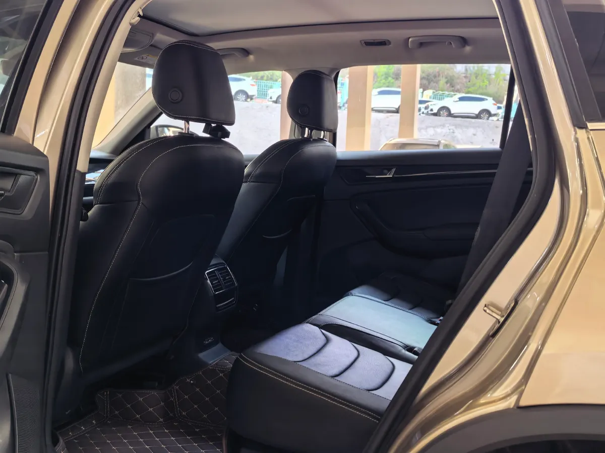 2018 Skoda Kodiak 2.0T 186HP L4 7DCT,autocango,china used car exporter,china ev exporter,chinese used car exporter,chinese used ev exporter