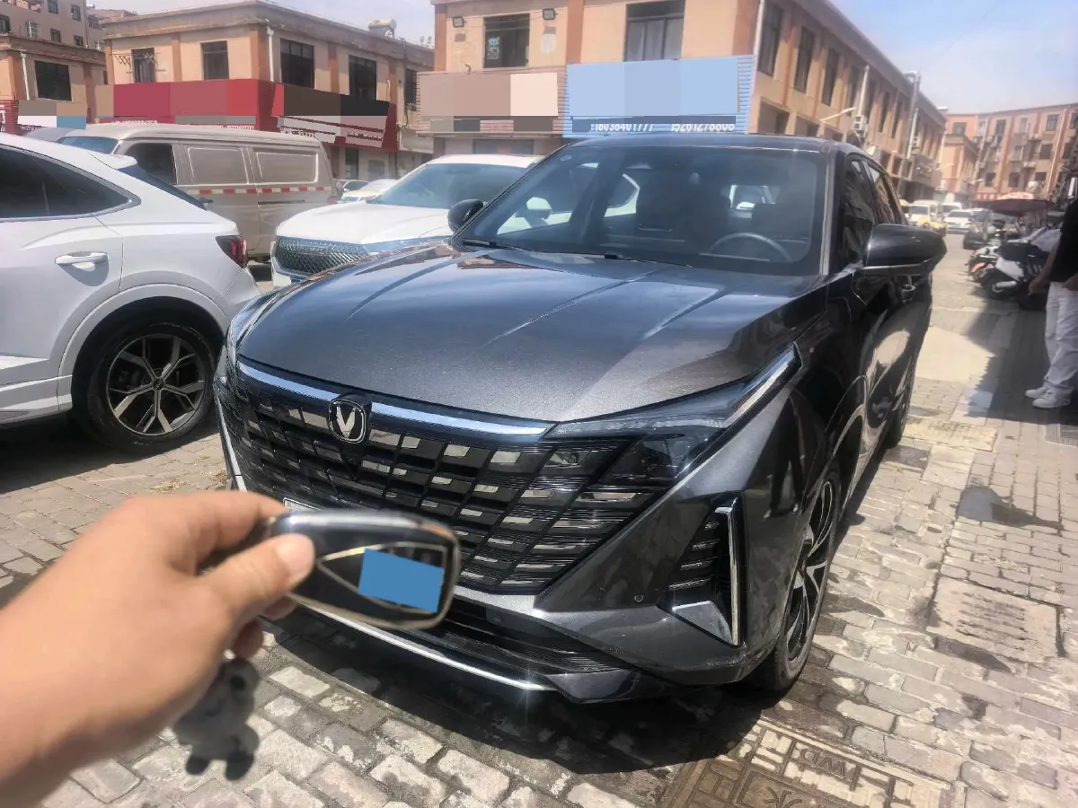 2024 ChangAn UNI-Z 1.5L 98HP L4 E-CVT PHEV 18.4KWH,autocango,china used car exporter,china ev exporter,chinese used car exporter,chinese used ev exporter