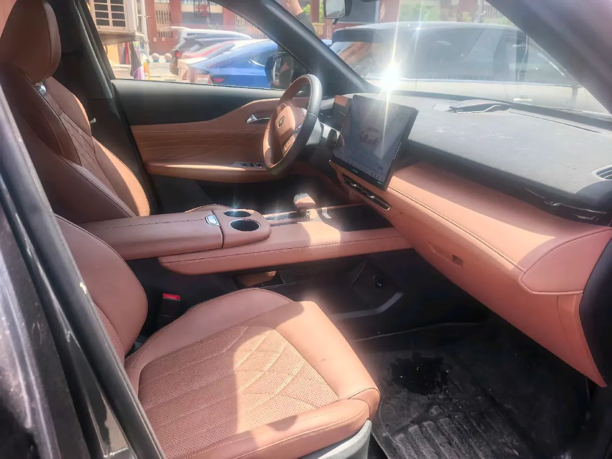 2024 ChangAn UNI-Z 1.5L 98HP L4 E-CVT PHEV 18.4KWH,autocango,china used car exporter,china ev exporter,chinese used car exporter,chinese used ev exporter