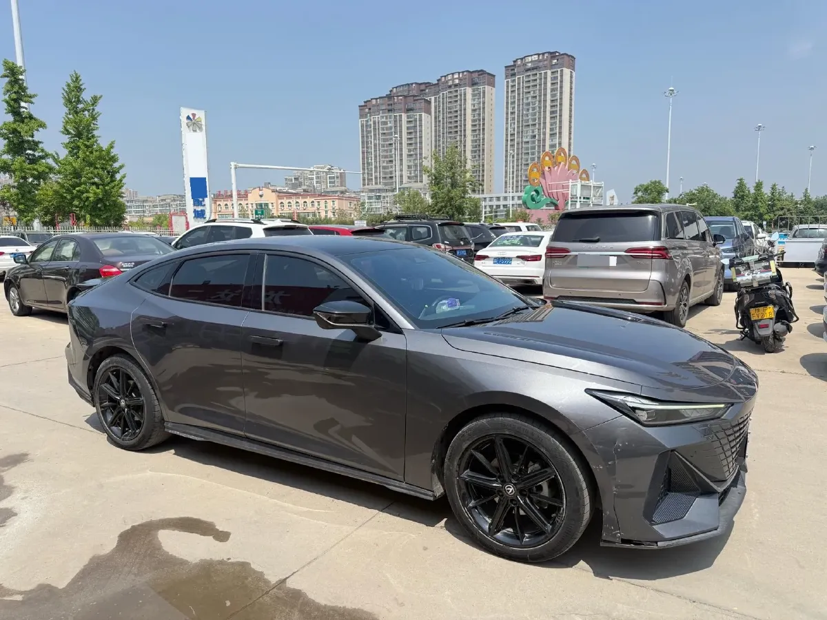 2023 ChangAn UNI-V 1.5T 188HP L4 7DCT,autocango,china used car exporter,china ev exporter,chinese used car exporter,chinese used ev exporter