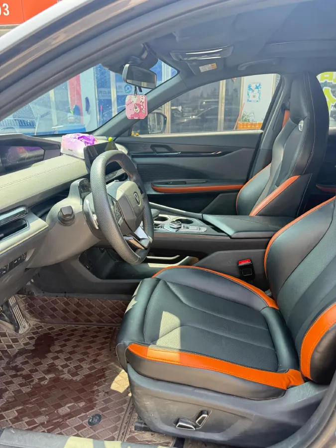 2023 ChangAn UNI-V 1.5T 188HP L4 7DCT,autocango,china used car exporter,china ev exporter,chinese used car exporter,chinese used ev exporter