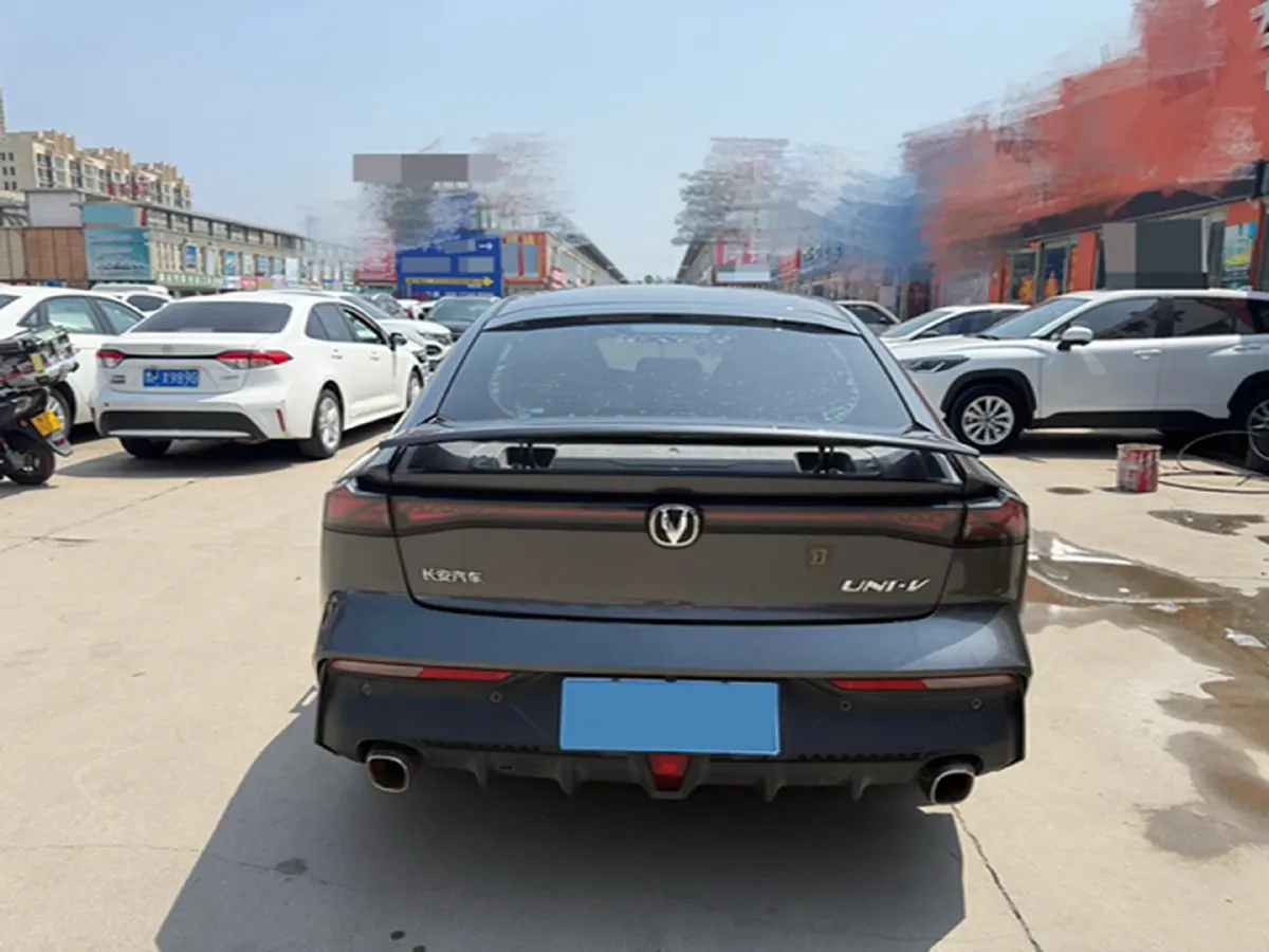2023 ChangAn UNI-V 1.5T 188HP L4 7DCT,autocango,china used car exporter,china ev exporter,chinese used car exporter,chinese used ev exporter