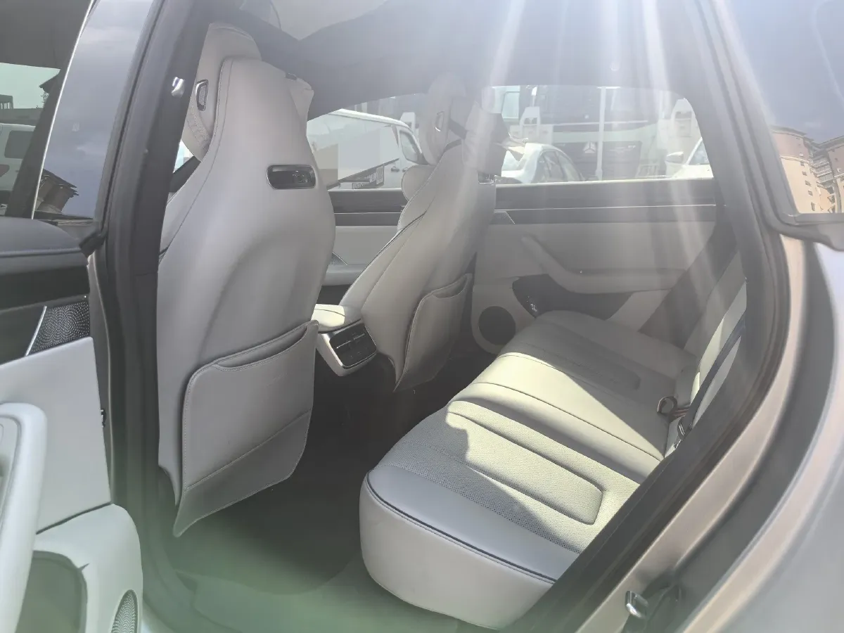 2024 Luxeed S7 BEV 82KWH,autocango,china used car exporter,china ev exporter,chinese used car exporter,chinese used ev exporter