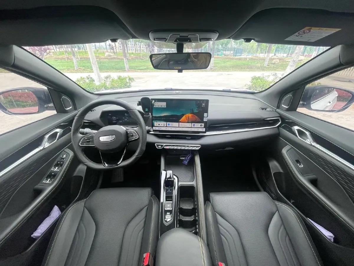 2025 Geely Coolray 1.5T 181HP L4 7DCT,autocango,china used car exporter,china ev exporter,chinese used car exporter,chinese used ev exporter