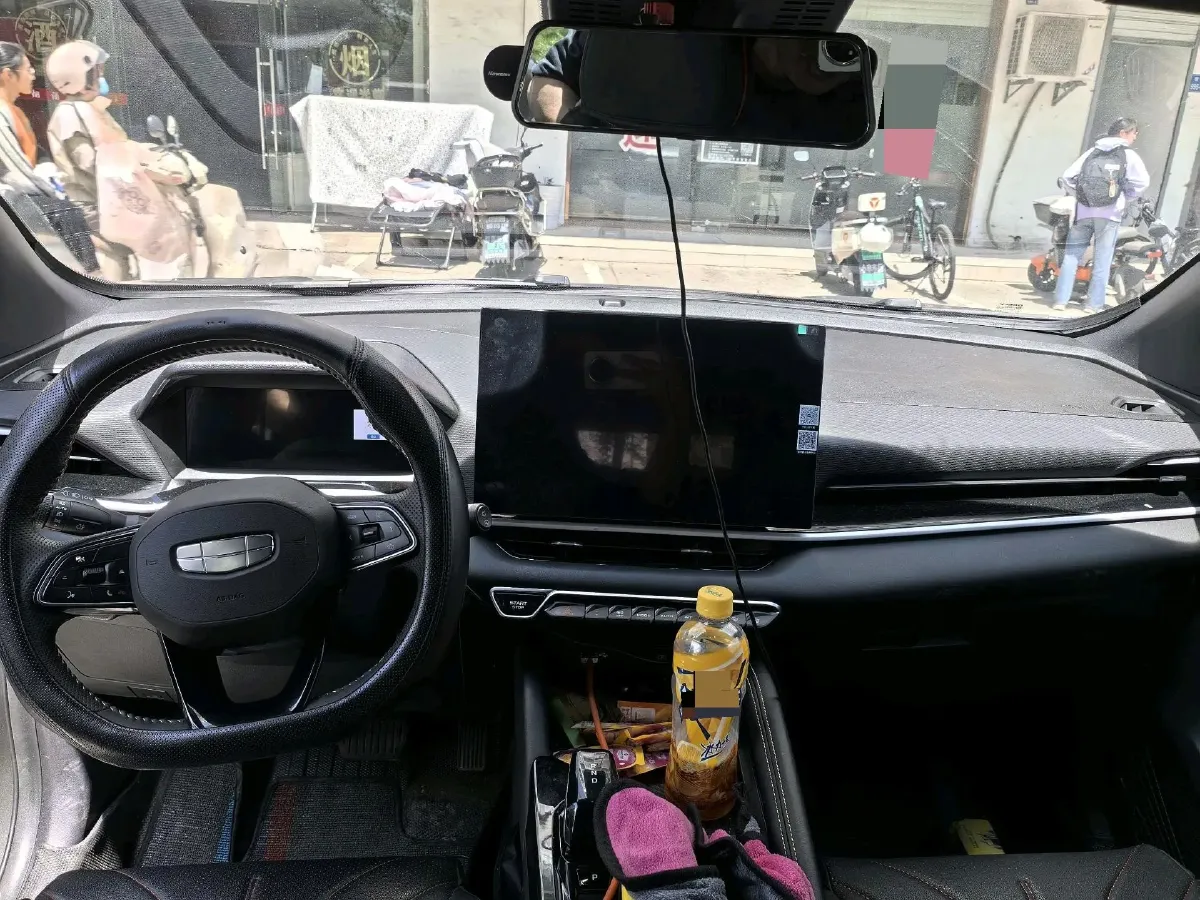 2025 Geely Coolray 1.5T 181HP L4 7DCT,autocango,china used car exporter,china ev exporter,chinese used car exporter,chinese used ev exporter