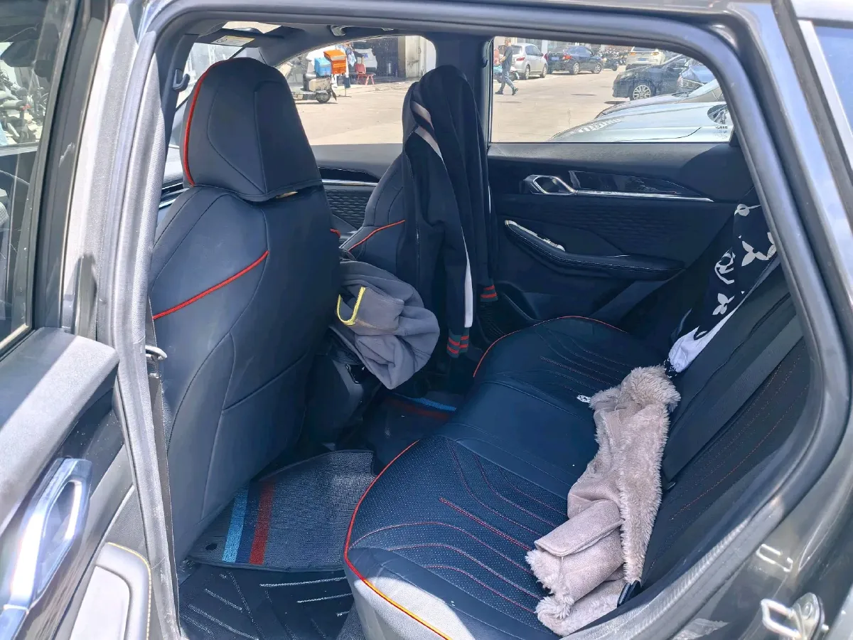 2025 Geely Coolray 1.5T 181HP L4 7DCT,autocango,china used car exporter,china ev exporter,chinese used car exporter,chinese used ev exporter