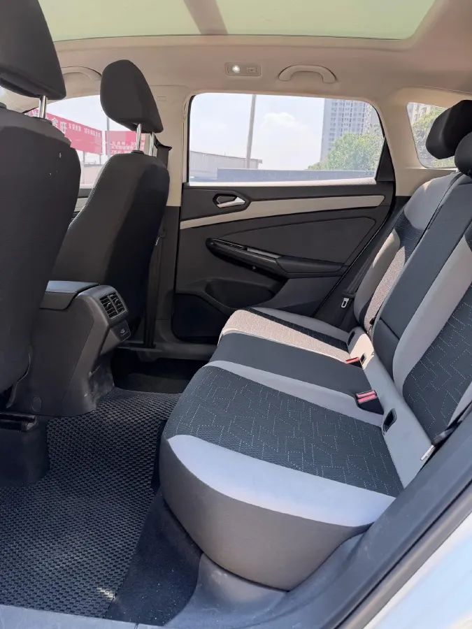 2023 Jetta VS7 1.4T 150HP L4 6AT,autocango,china used car exporter,china ev exporter,chinese used car exporter,chinese used ev exporter