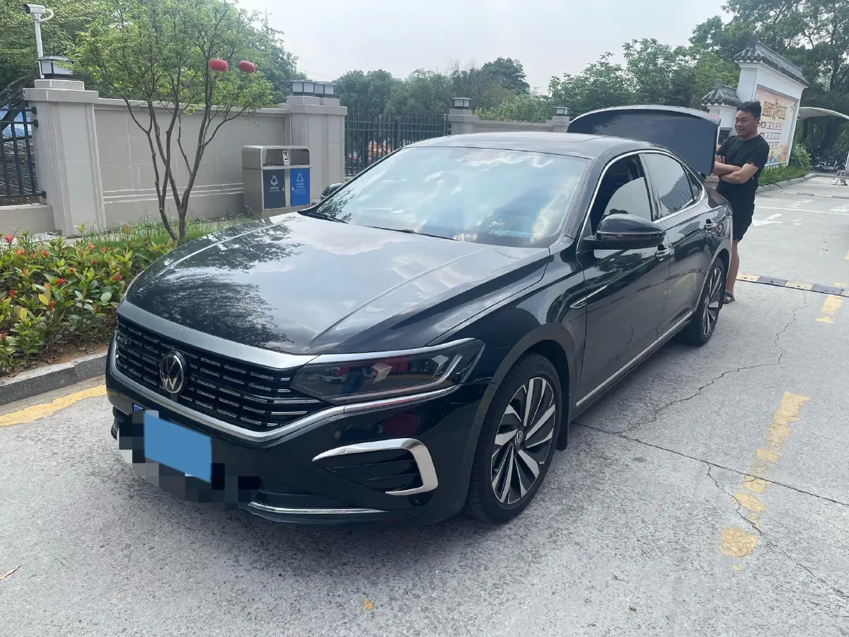 2023 Volkswagen Passat 2.0T 186HP L4 7DCT,autocango,china used car exporter,china ev exporter,chinese used car exporter,chinese used ev exporter
