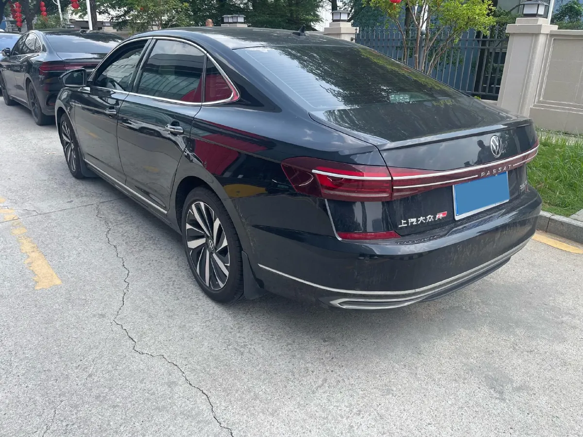 2023 Volkswagen Passat 2.0T 186HP L4 7DCT,autocango,china used car exporter,china ev exporter,chinese used car exporter,chinese used ev exporter