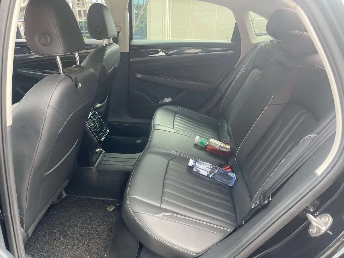 2023 Volkswagen Passat 2.0T 186HP L4 7DCT,autocango,china used car exporter,china ev exporter,chinese used car exporter,chinese used ev exporter