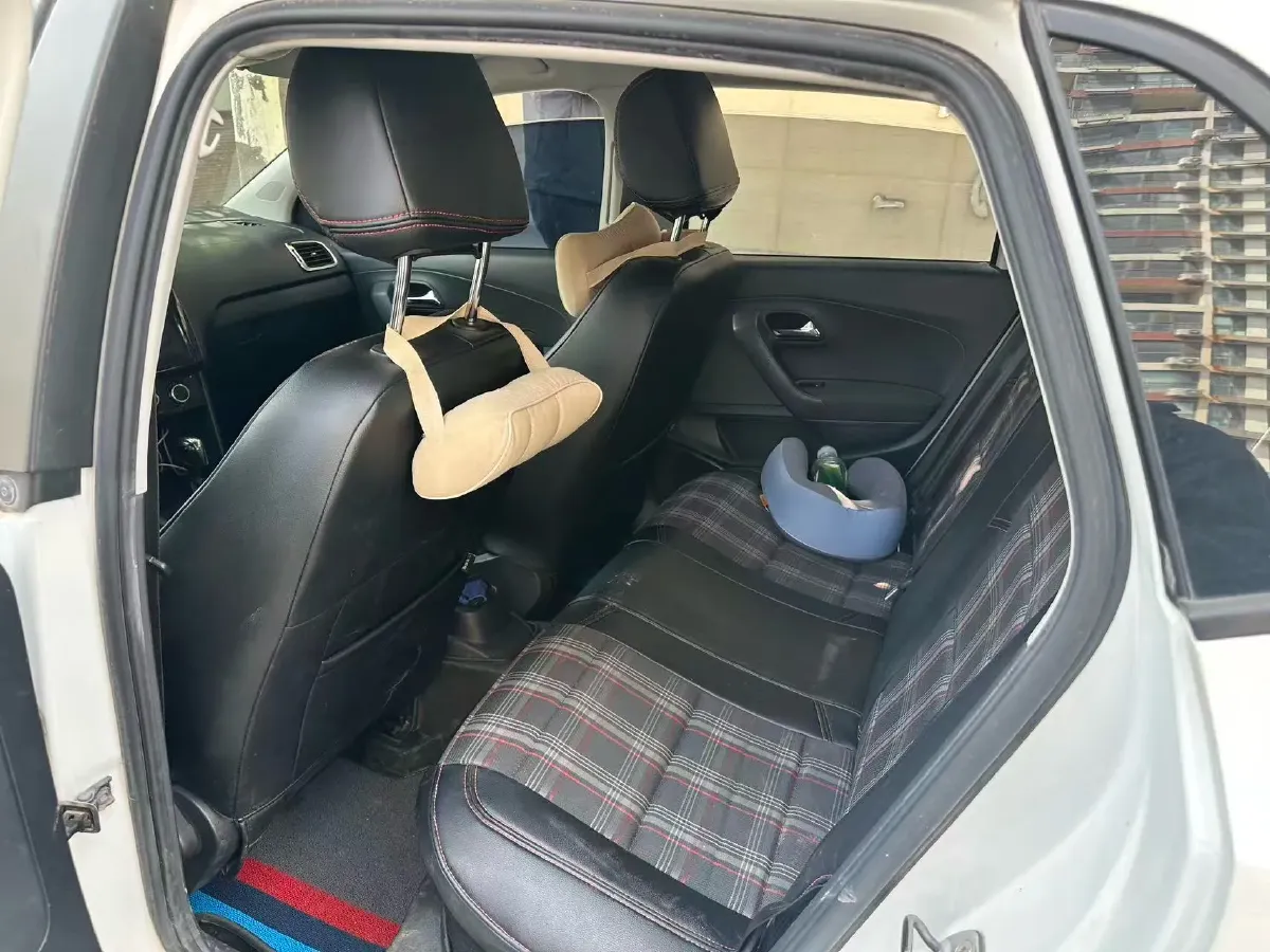 2016 Volkswagen Polo 1.4L 90HP L4 6AT,autocango,china used car exporter,china ev exporter,chinese used car exporter,chinese used ev exporter