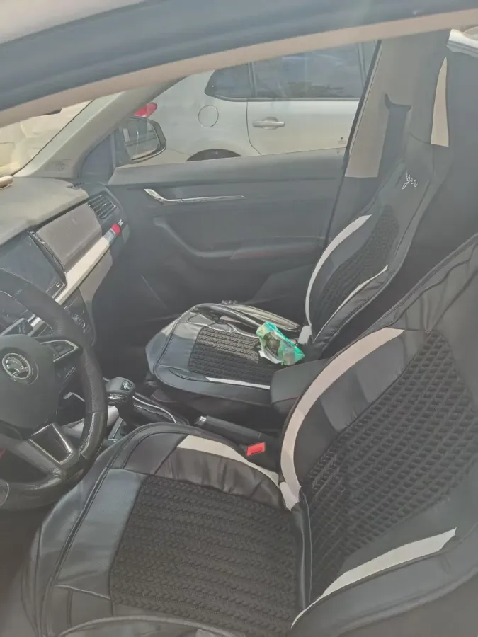 2023 Skoda Kamiq 1.5L 112HP L4 6AT,autocango,china used car exporter,china ev exporter,chinese used car exporter,chinese used ev exporter