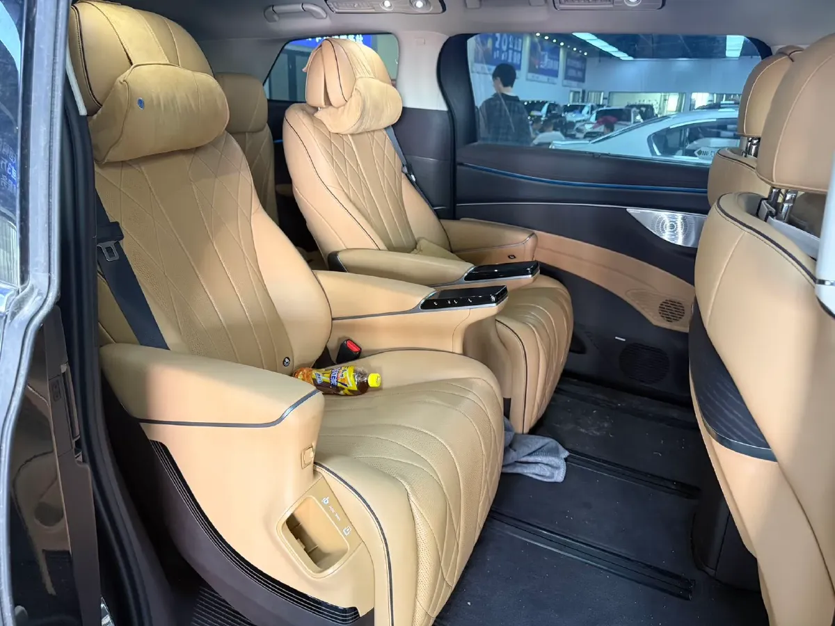 2024 Denza D9 1.5T 139HP L4 E-CVT PHEV 40KWH,autocango,china used car exporter,china ev exporter,chinese used car exporter,chinese used ev exporter