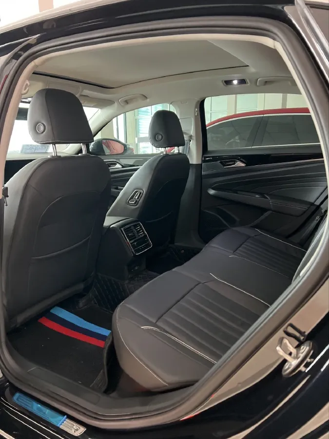 2023 Volkswagen Passat 2.0T 186HP L4 7DCT,autocango,china used car exporter,china ev exporter,chinese used car exporter,chinese used ev exporter