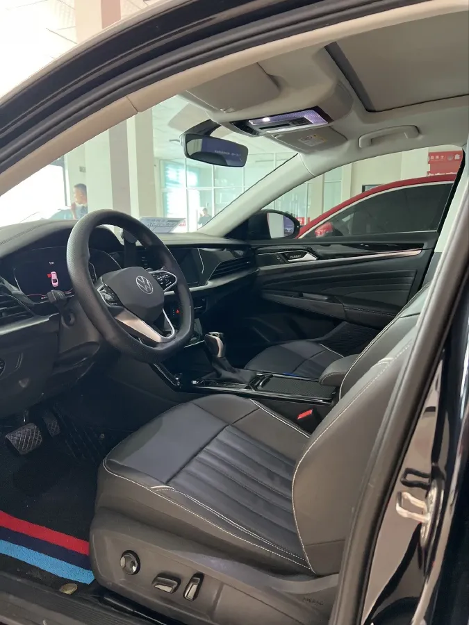 2023 Volkswagen Passat 2.0T 186HP L4 7DCT,autocango,china used car exporter,china ev exporter,chinese used car exporter,chinese used ev exporter