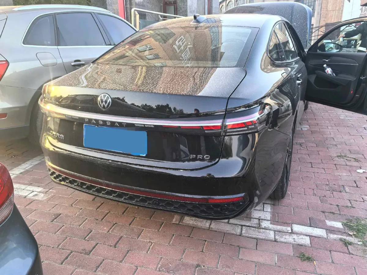2025 Volkswagen Passat 2.0T 220HP L4 7DCT,autocango,china used car exporter,china ev exporter,chinese used car exporter,chinese used ev exporter