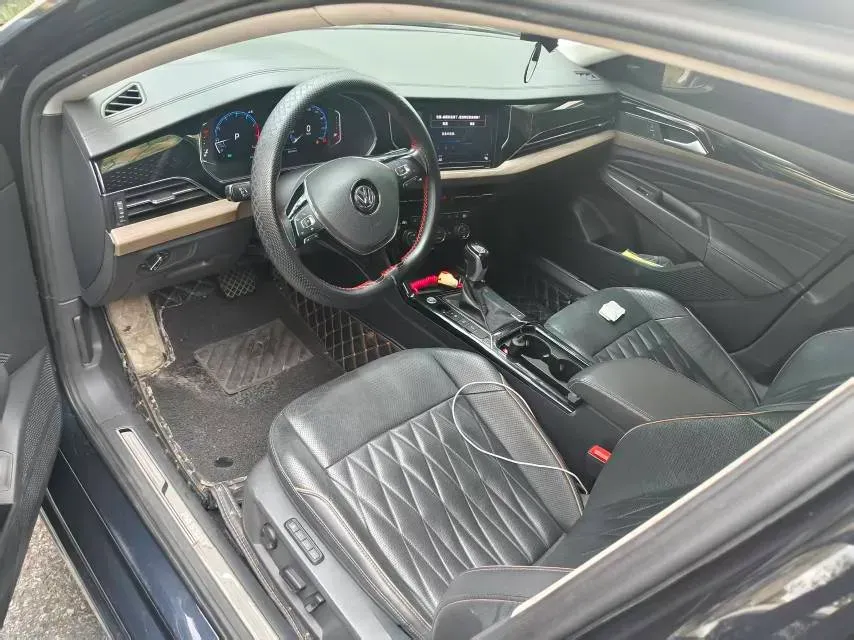 2019 Volvo V40 1.5T 152HP L4 6AT,autocango,china used car exporter,china ev exporter,chinese used car exporter,chinese used ev exporter