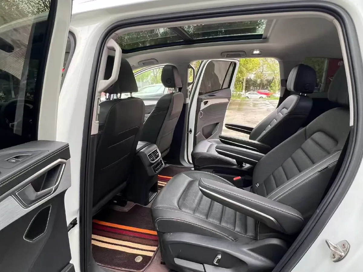 2022 Volkswagen Talagon 2.0T 220HP L4 7DCT,autocango,china used car exporter,china ev exporter,chinese used car exporter,chinese used ev exporter