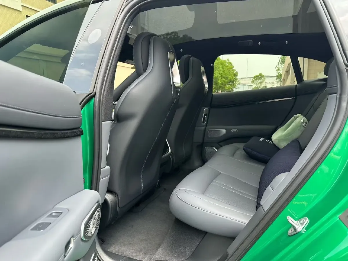 2025 MI YU7 BEV 96.3KWH,autocango,china used car exporter,china ev exporter,chinese used car exporter,chinese used ev exporter