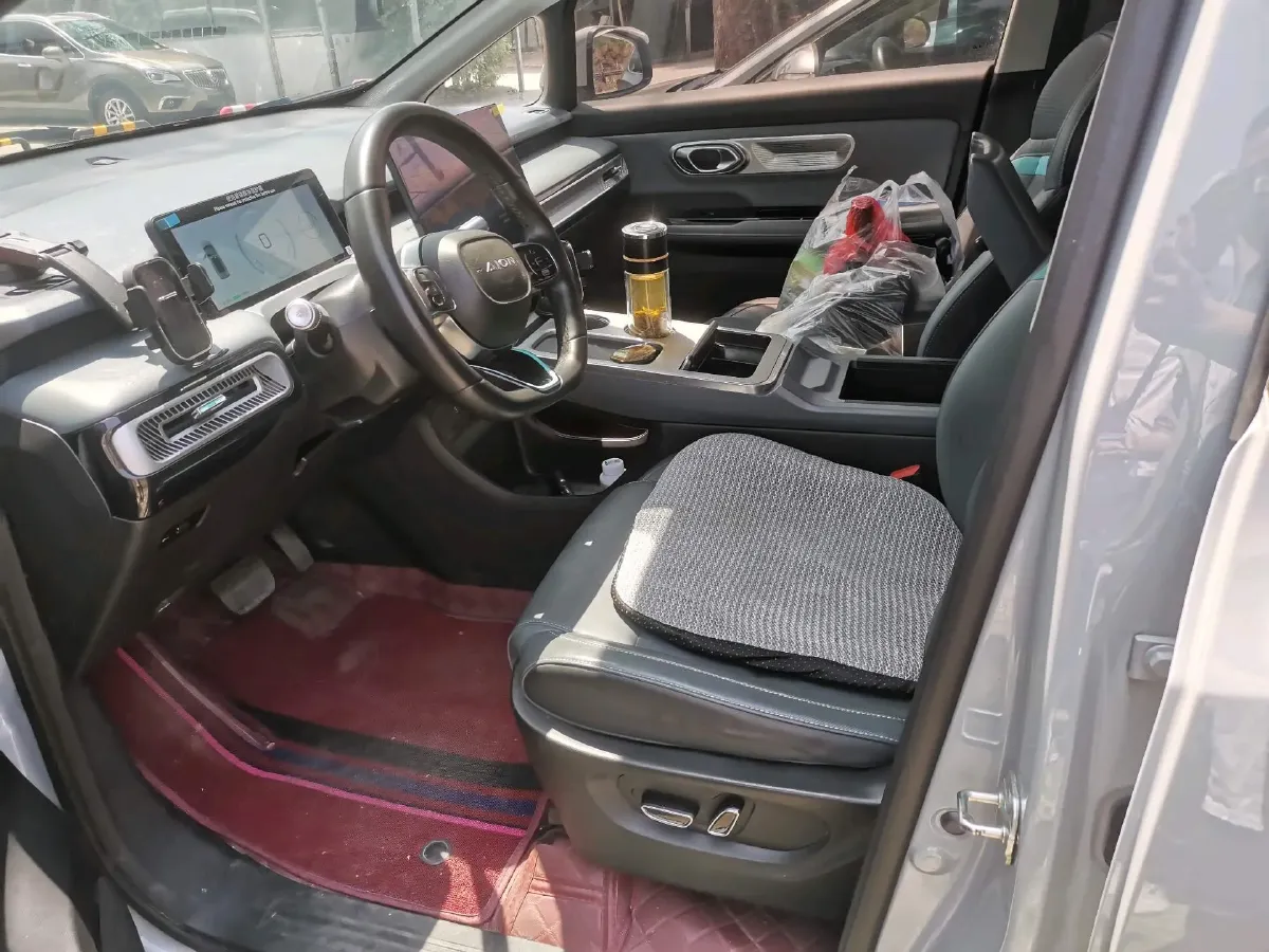 2024 Leapmotor C11 1.5L 95HP L4 REEV 43.74KWH,autocango,china used car exporter,china ev exporter,chinese used car exporter,chinese used ev exporter