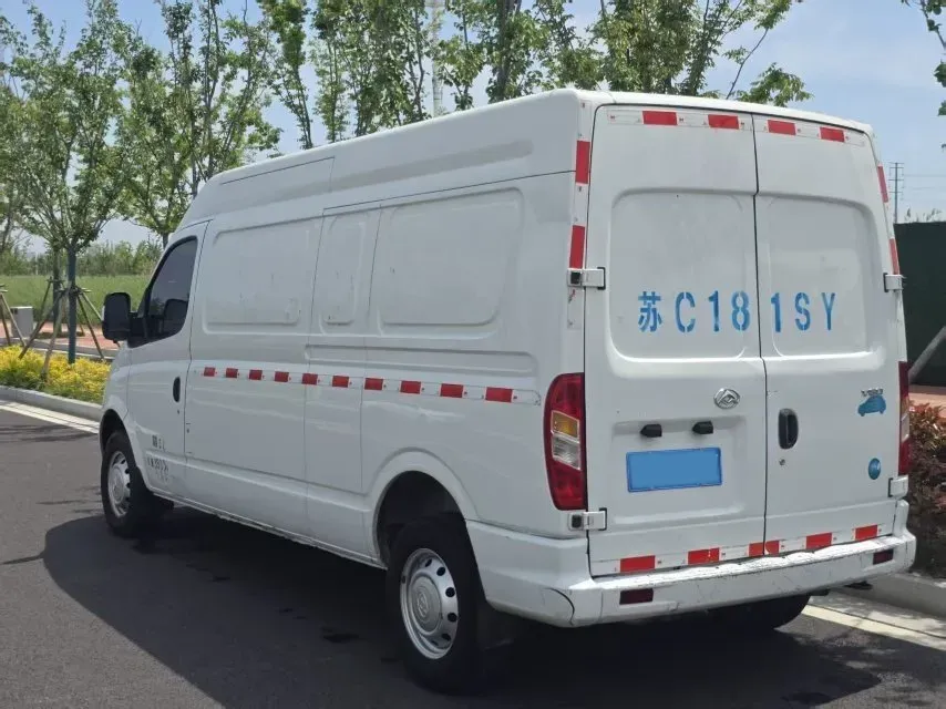 2021 MAXUS XinTu V80 2.0T 139HP L4 6MT,autocango,china used car exporter,china ev exporter,chinese used car exporter,chinese used ev exporter