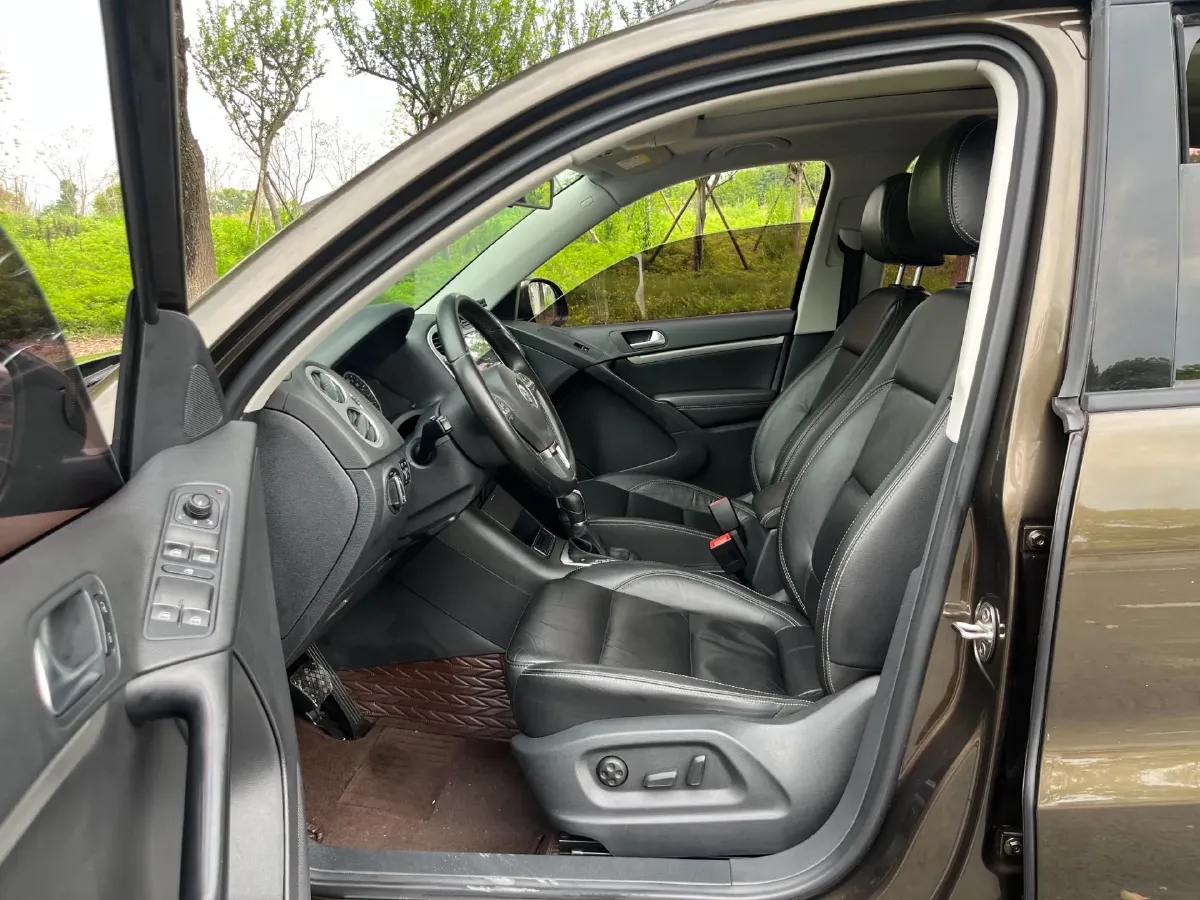 2017 Haval H9 2.0T 190HP L4 8AT,autocango,china used car exporter,china ev exporter,chinese used car exporter,chinese used ev exporter