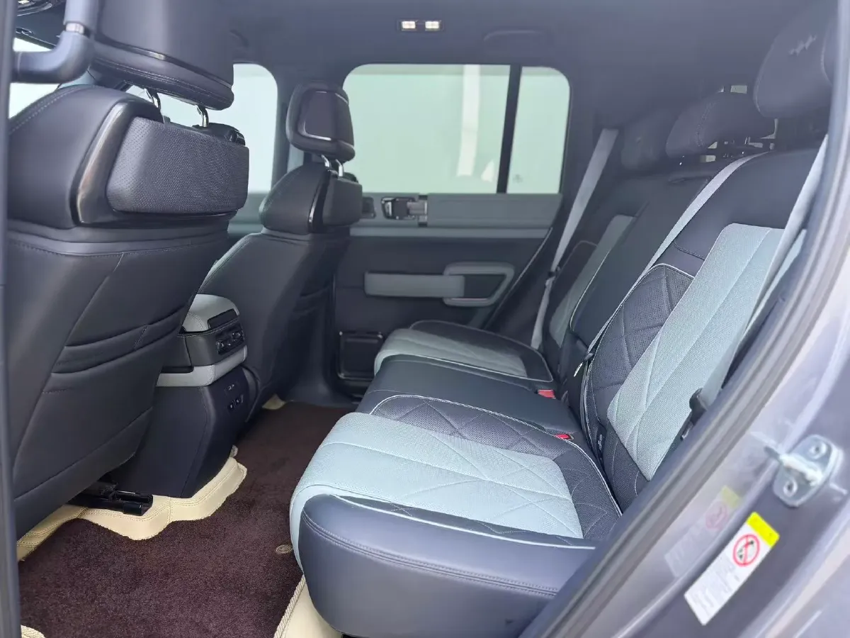 2023 FangChengBao Bao 5 1.5T 194HP L4 E-CVT PHEV 31.8KWH,autocango,china used car exporter,china ev exporter,chinese used car exporter,chinese used ev exporter