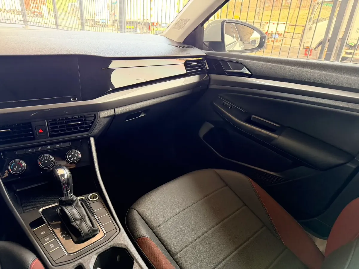 2021 Volkswagen Bora 1.5L 113HP L4 6AT,autocango,china used car exporter,china ev exporter,chinese used car exporter,chinese used ev exporter