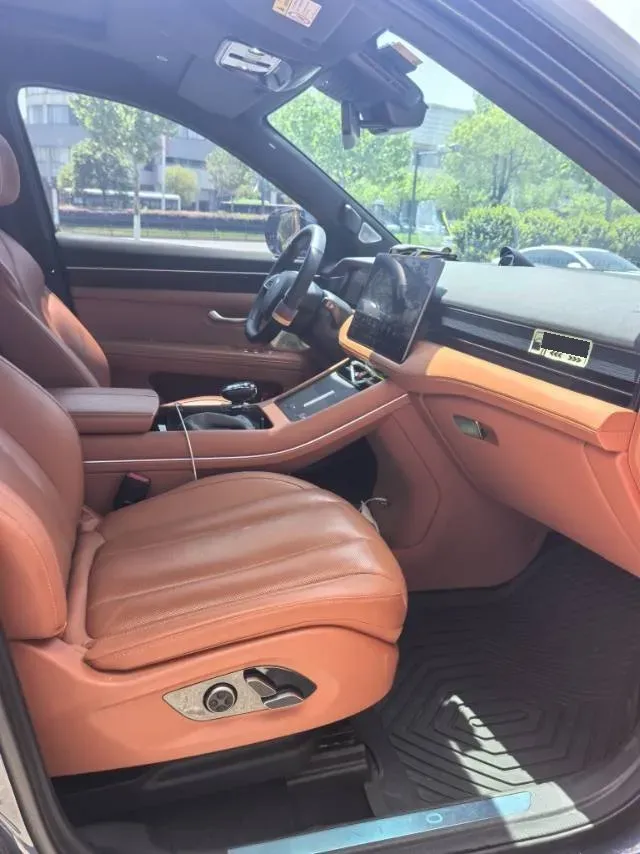 2024 AITO AITO M7 1.5T 152HP L4 REEV 42KWH,autocango,china used car exporter,china ev exporter,chinese used car exporter,chinese used ev exporter