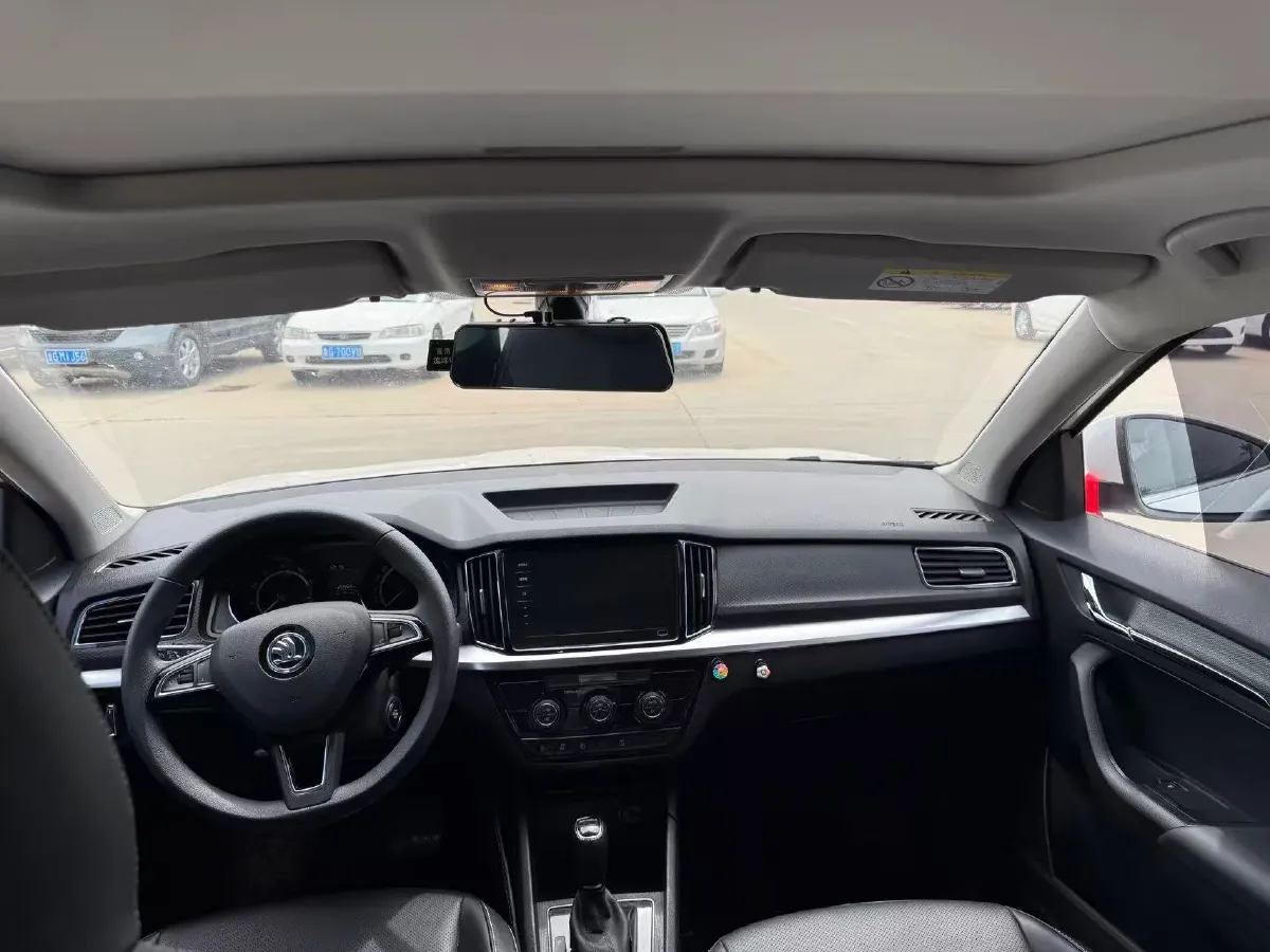 2022 Skoda Kamiq 1.5L 112HP L4 6AT,autocango,china used car exporter,china ev exporter,chinese used car exporter,chinese used ev exporter