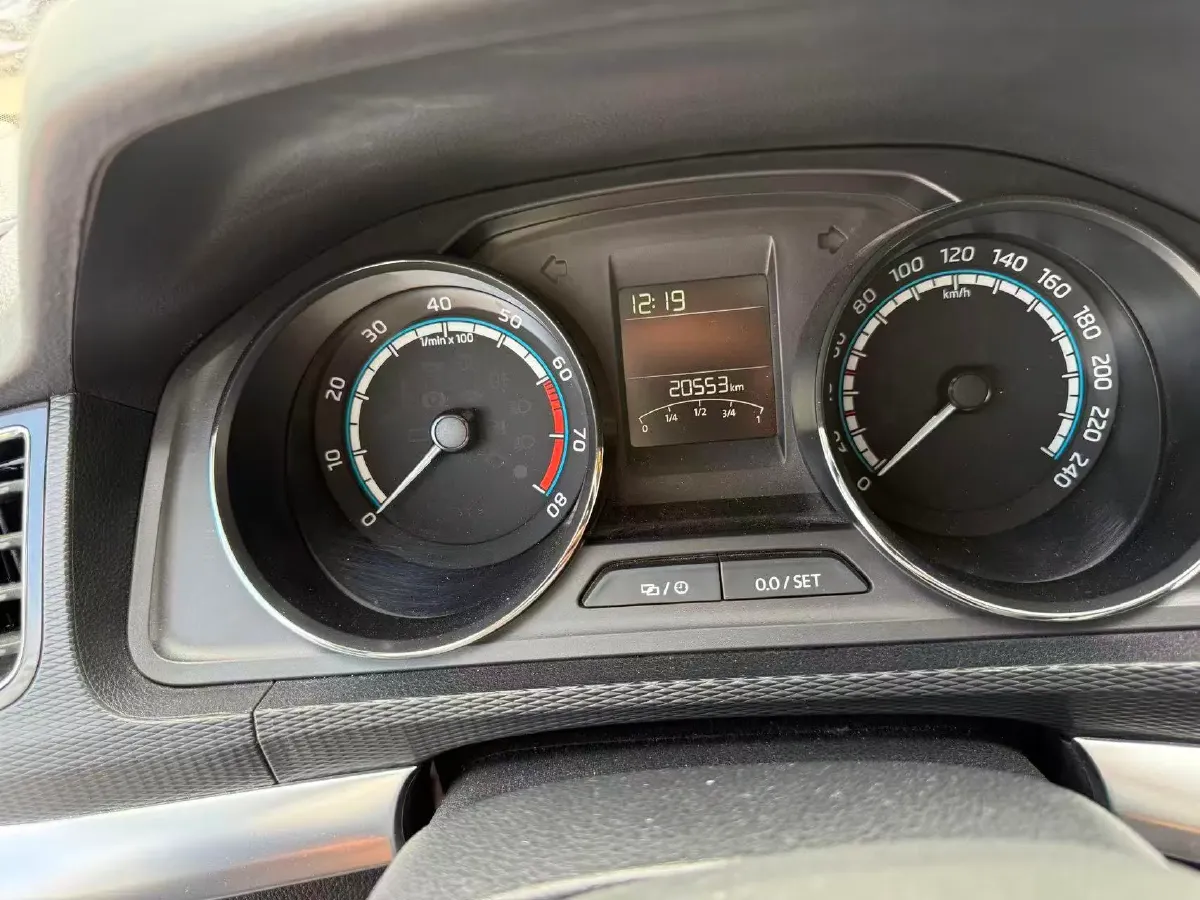 2022 Skoda Kamiq 1.5L 112HP L4 6AT,autocango,china used car exporter,china ev exporter,chinese used car exporter,chinese used ev exporter