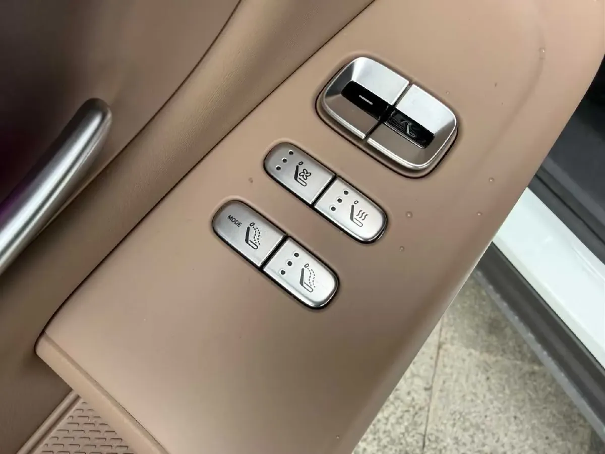 2025 Xpeng G9 BEV 93.1KWH,autocango,china used car exporter,china ev exporter,chinese used car exporter,chinese used ev exporter