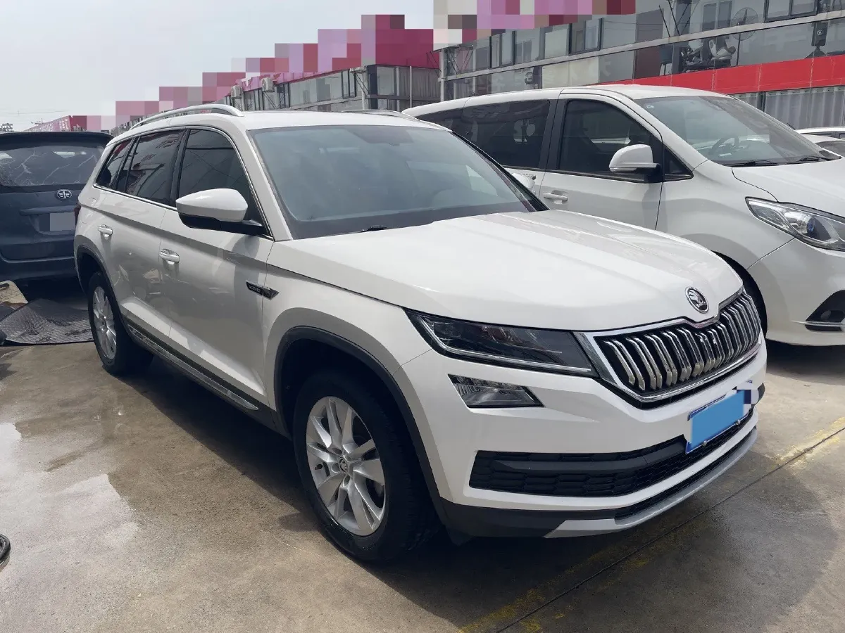 2018 Skoda Kodiak 2.0T 186HP L4 7DCT,autocango,china used car exporter,china ev exporter,chinese used car exporter,chinese used ev exporter