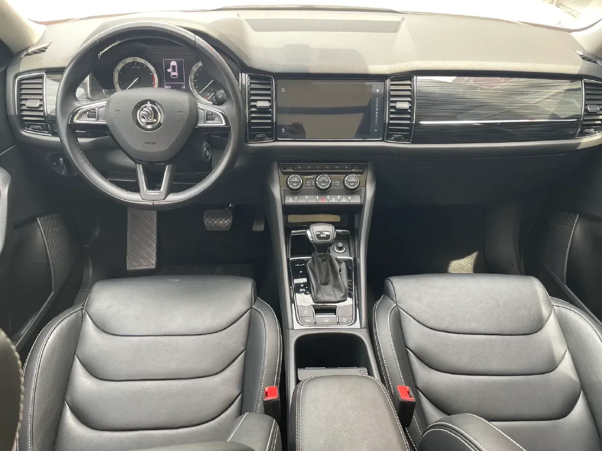 2018 Skoda Kodiak 2.0T 186HP L4 7DCT,autocango,china used car exporter,china ev exporter,chinese used car exporter,chinese used ev exporter