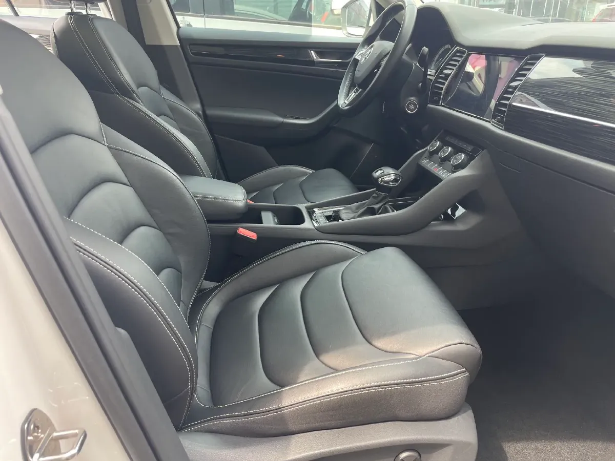 2018 Skoda Kodiak 2.0T 186HP L4 7DCT,autocango,china used car exporter,china ev exporter,chinese used car exporter,chinese used ev exporter