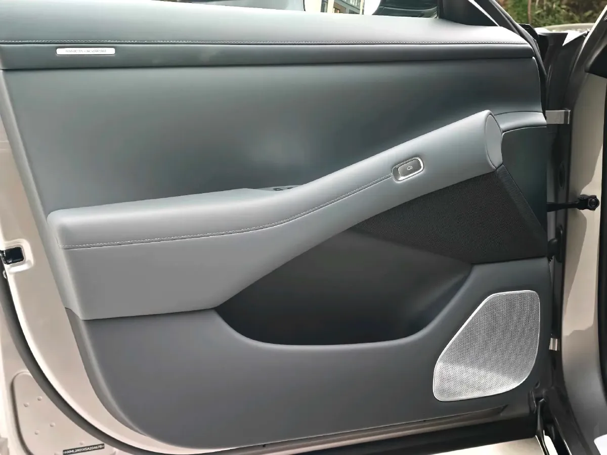 2025 MI YU7 BEV 96.3KWH,autocango,china used car exporter,china ev exporter,chinese used car exporter,chinese used ev exporter