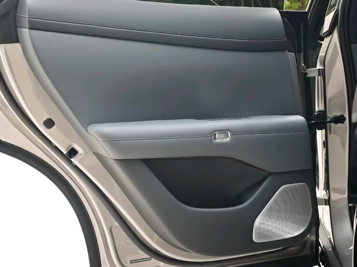 2025 MI YU7 BEV 96.3KWH,autocango,china used car exporter,china ev exporter,chinese used car exporter,chinese used ev exporter