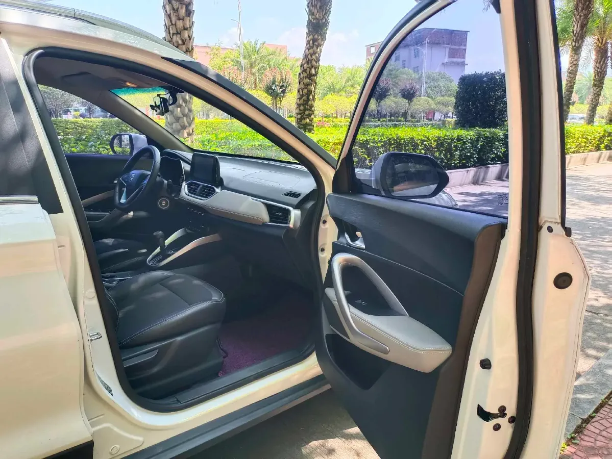 2017 BaoJun 510 1.5L 112HP L4 6MT,autocango,china used car exporter,china ev exporter,chinese used car exporter,chinese used ev exporter